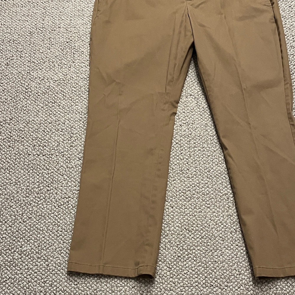 Old Navy Men's Tan Chino Pants - Ultimate Straight Style with Built-In Flex - Picture 4 of 8